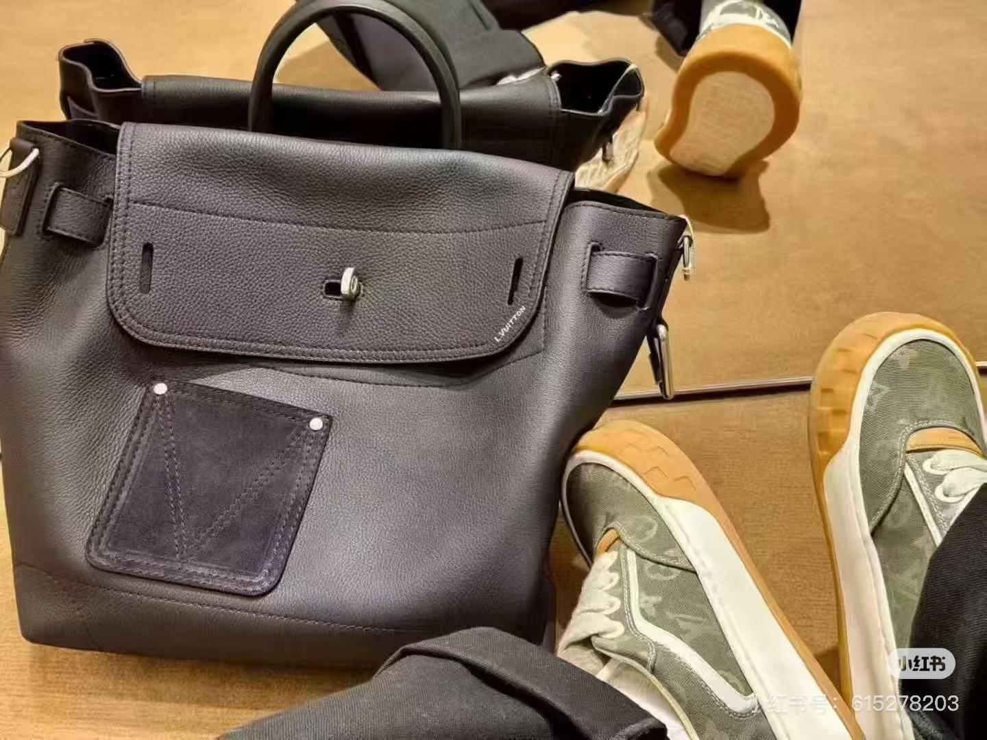 2026124173317530 270